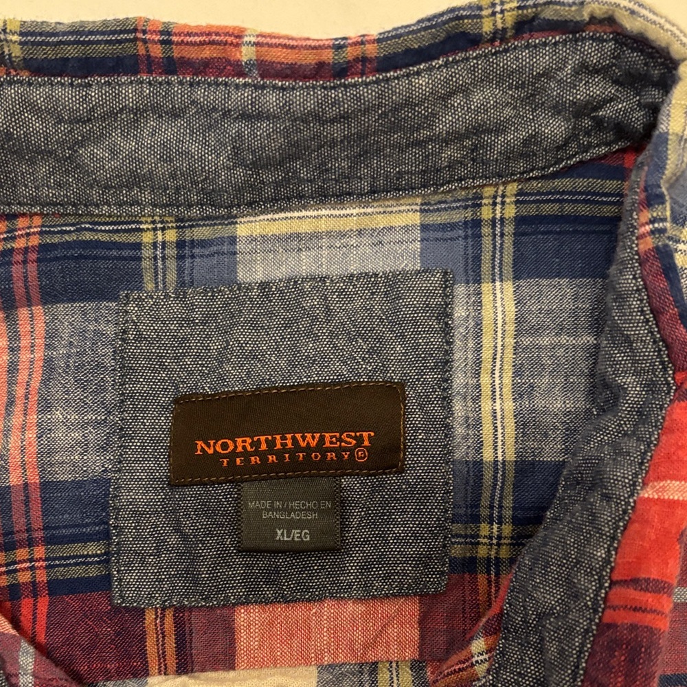 Northwest Territory Men's Short Sleeve Plaid Shirt in Red and Blue - SIZE XL - Picture 2 of 3